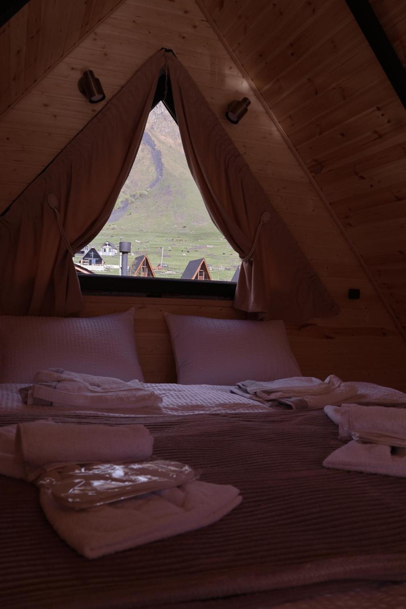 Outdoor Cottages Kazbegi Room photo